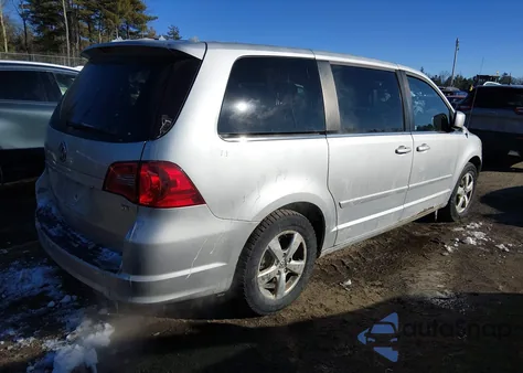2010 Volkswagen Routan Se from USA, damaged, VIN 2V4RW3D13AR296395